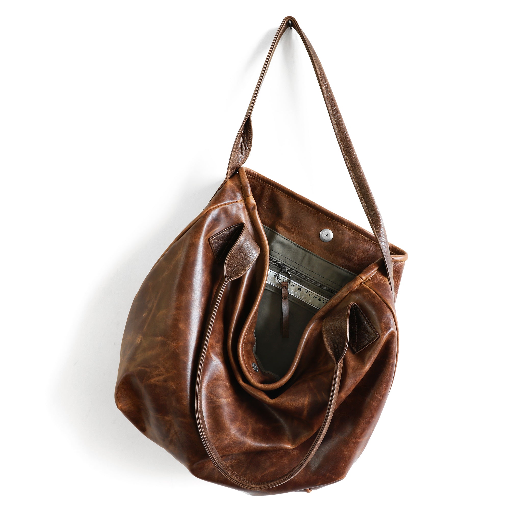 the tyler large in selkie and vintage brown interior shows essex lining