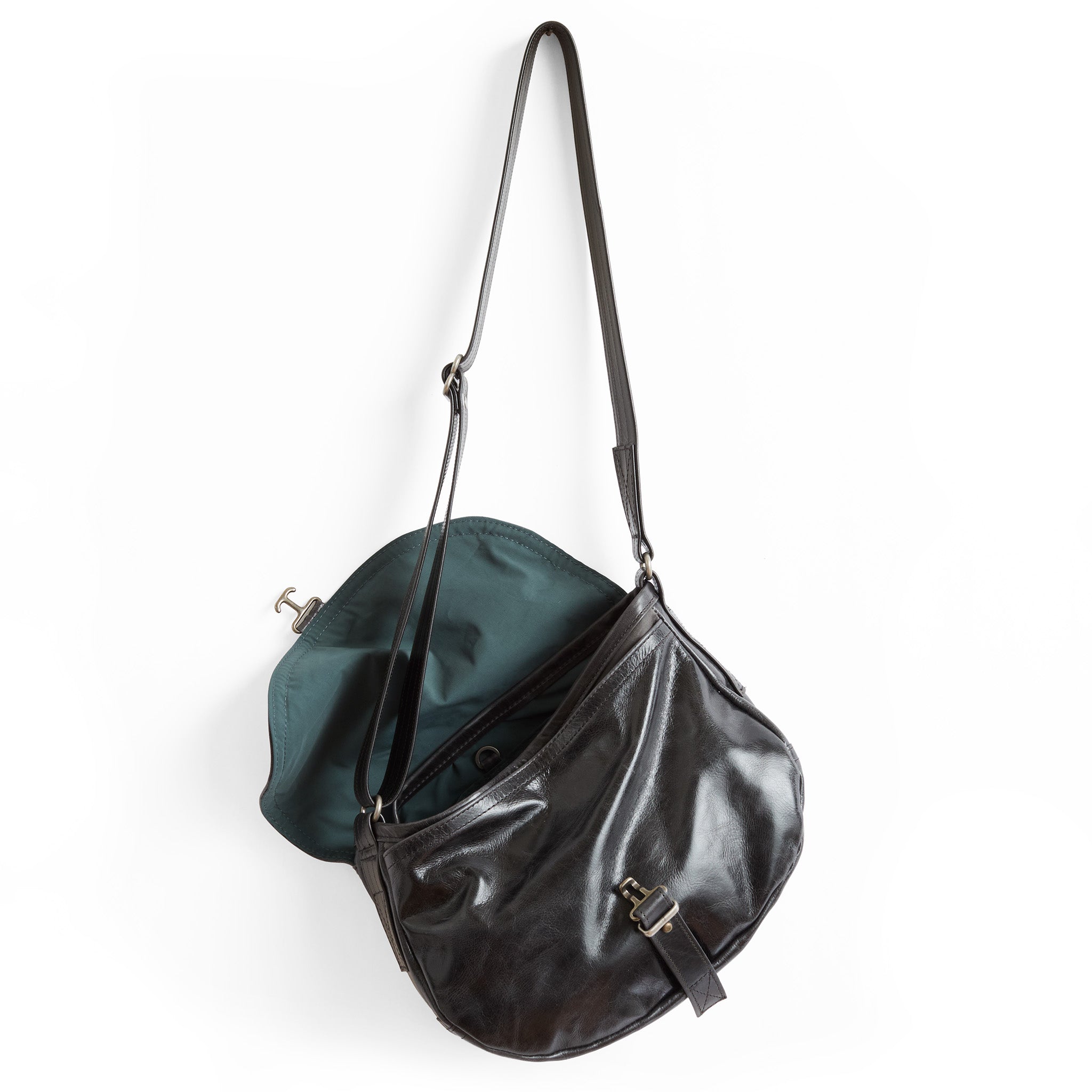 1903 e+w medium in falcon, showcasing canada blue lining