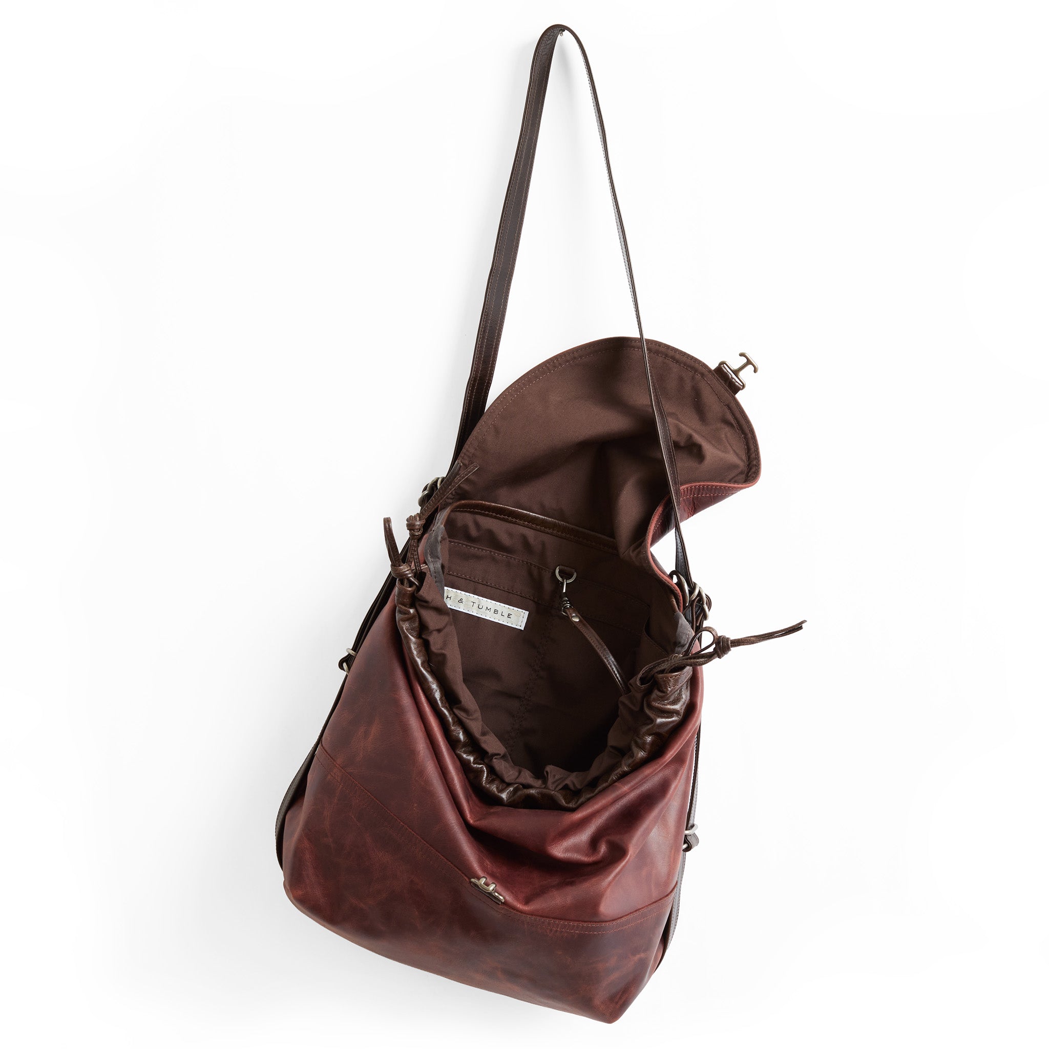 large 1904 in amaro, showcasing interior chestnut lining