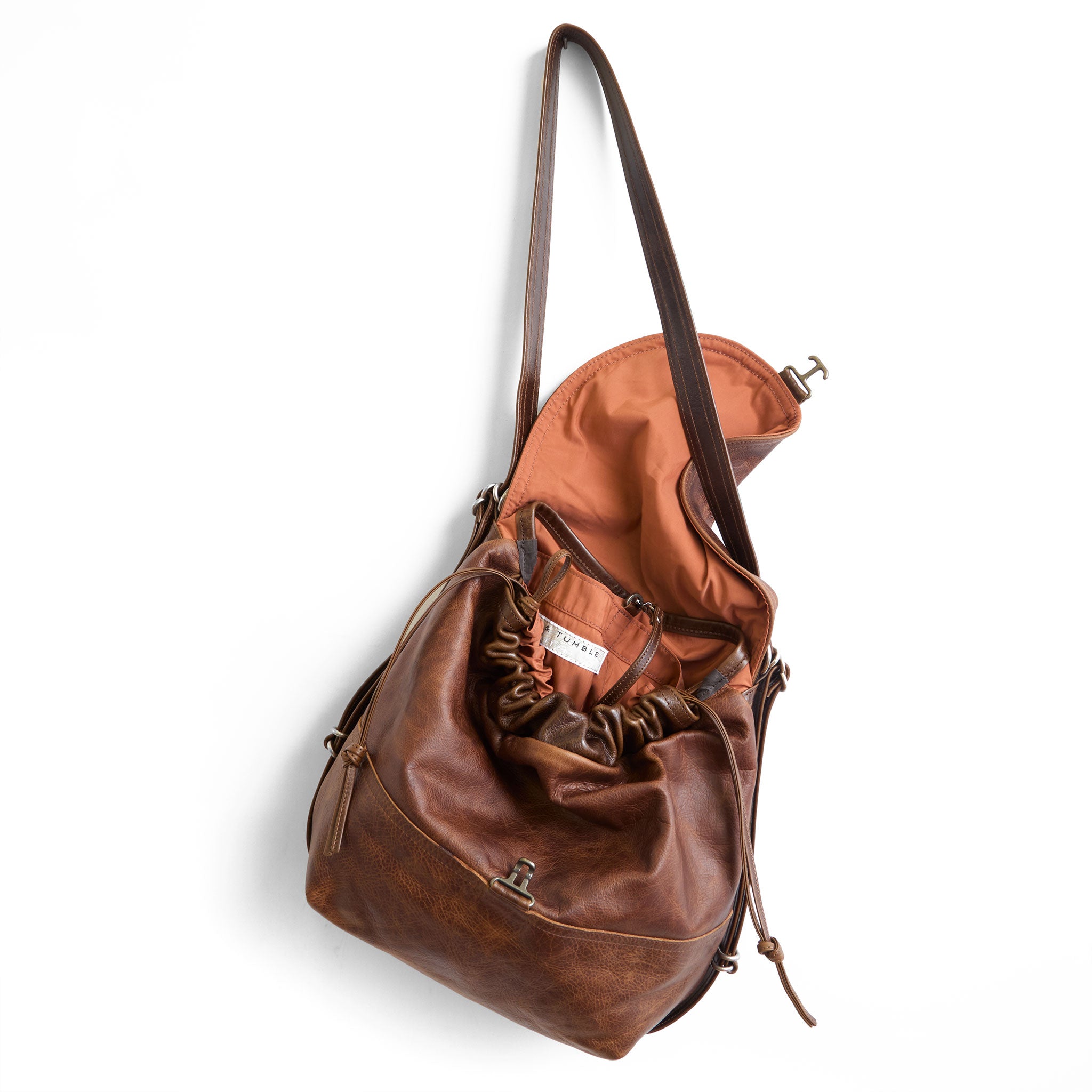 1904 pack size medium in fuentes, showcasing interior cider lining