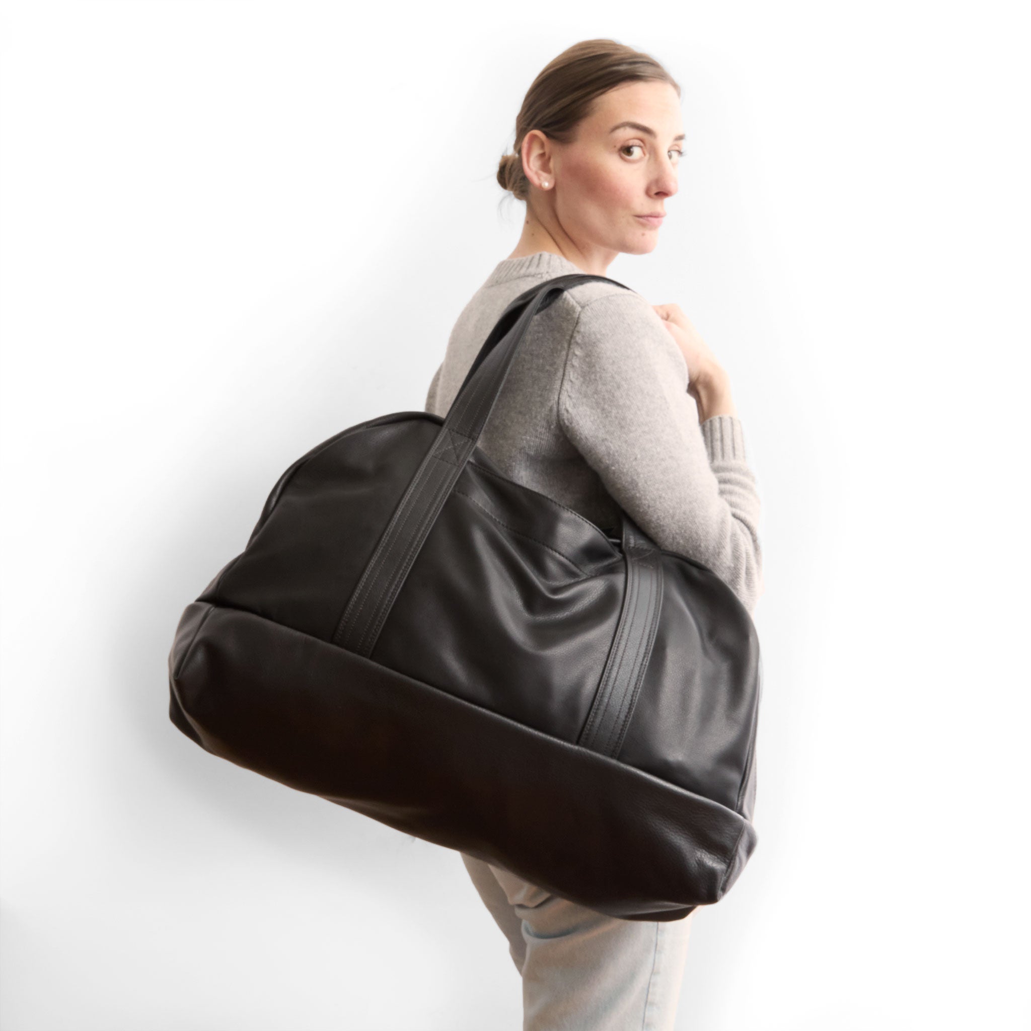 weekender in nero black