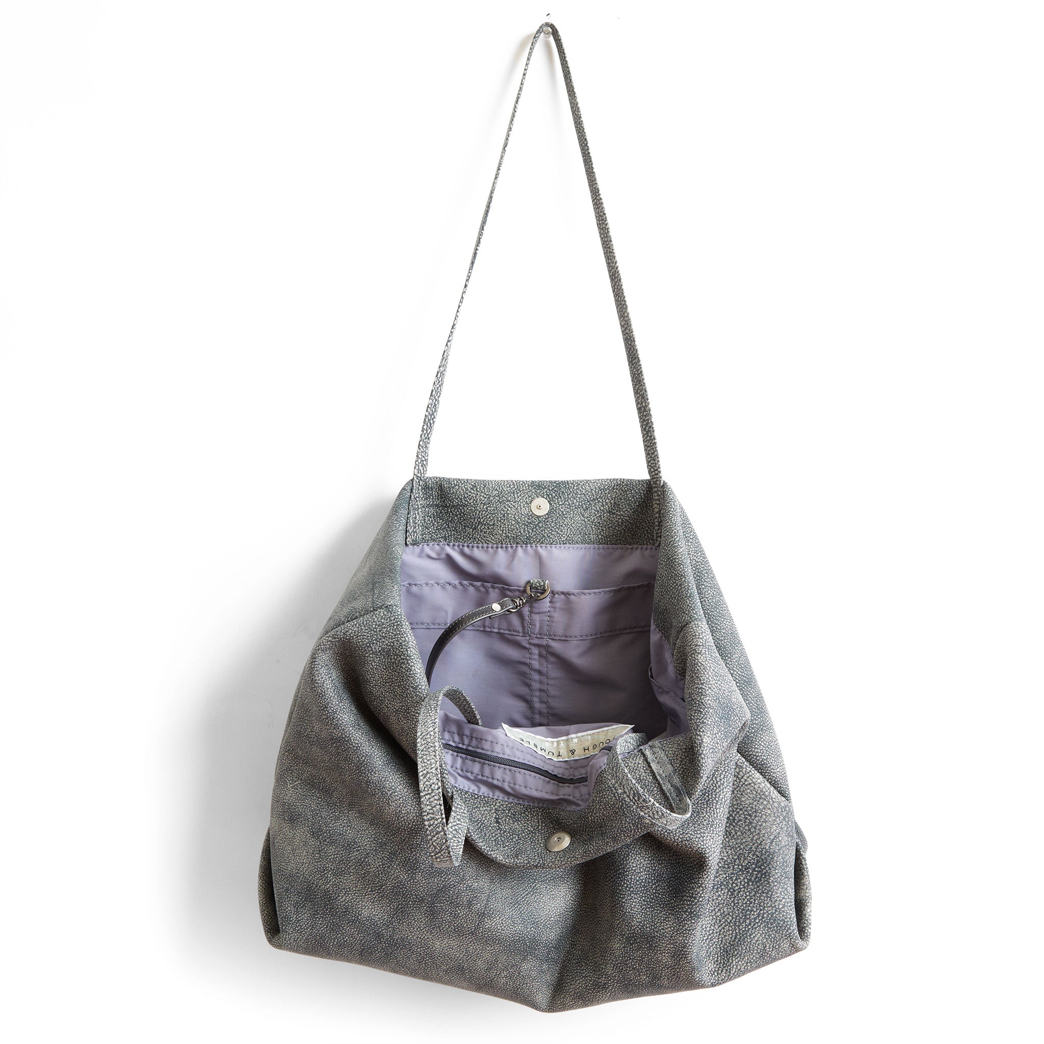 brooklyn tote in elephant ear, showcasing lupine lining