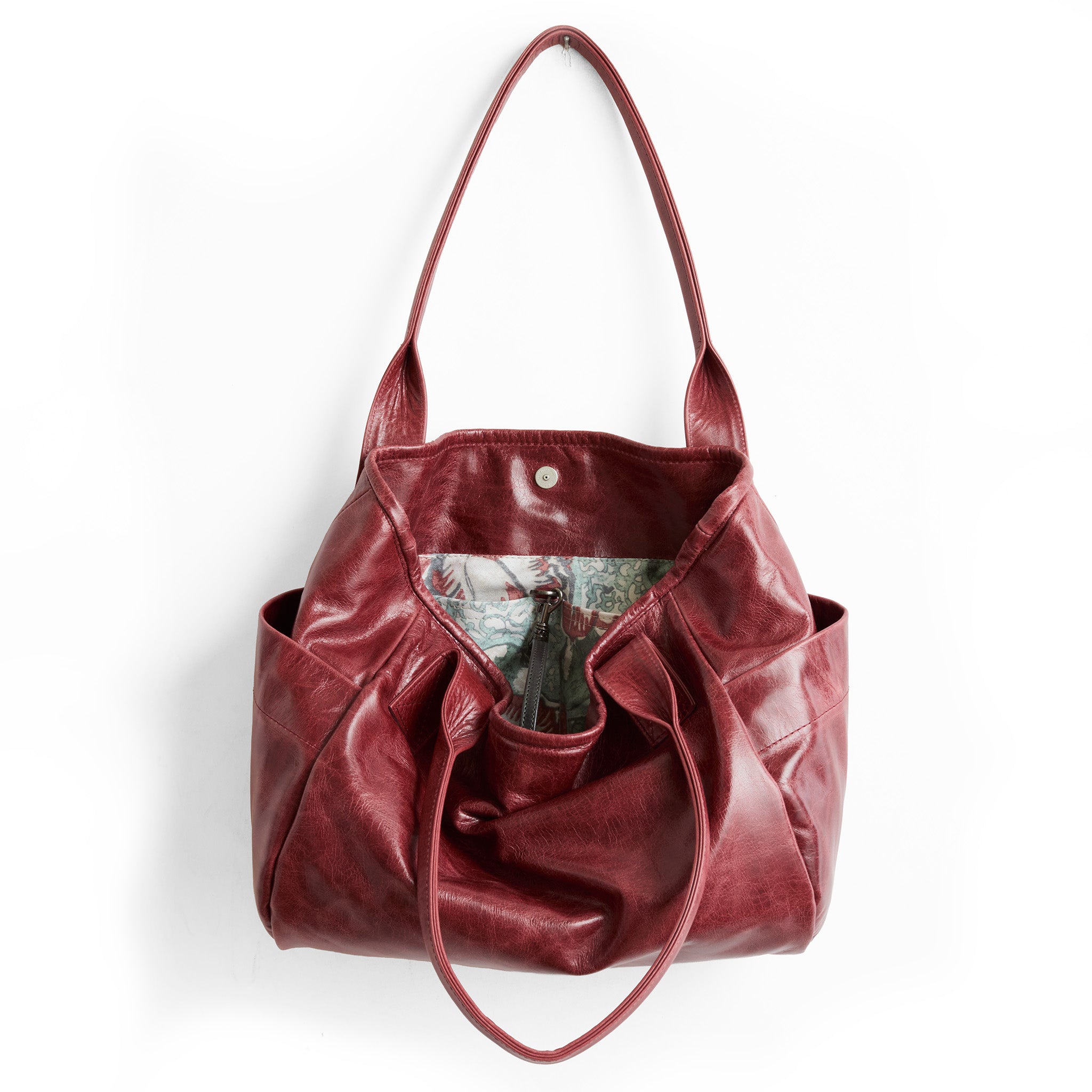 bucket tote in nectar, showcasing interior peony bowl nectar lining