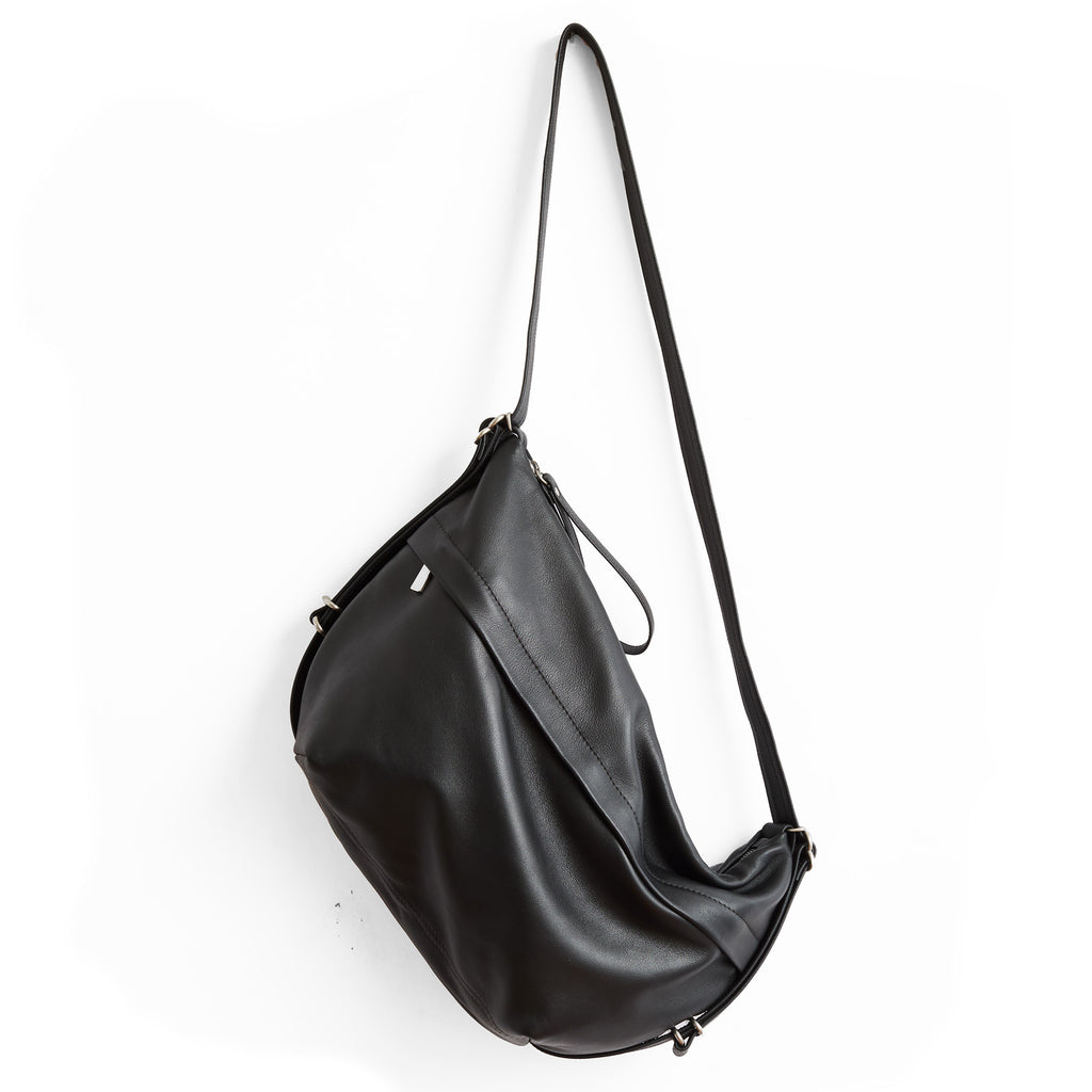 duffel single zip in plonge black