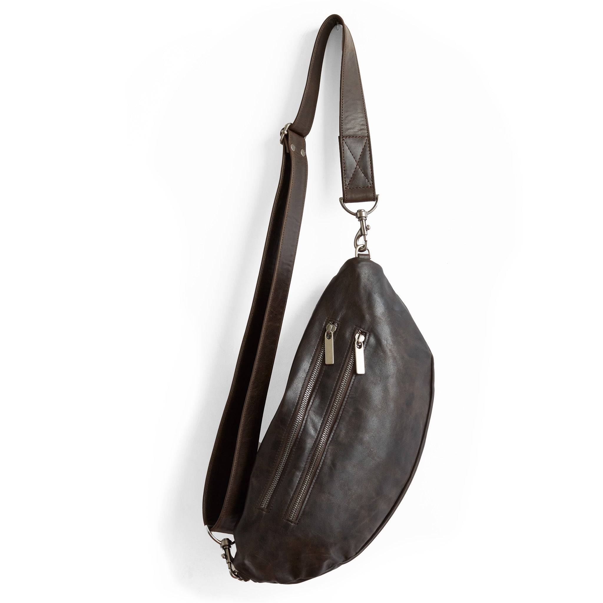 the lissa in distressed espresso, showcasing back zippered pockets