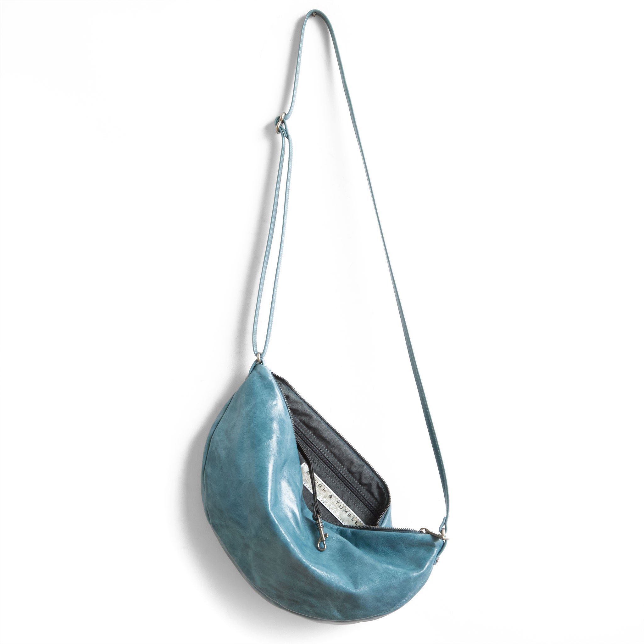 luna size large in camden, showcasing interior grey chambray lining