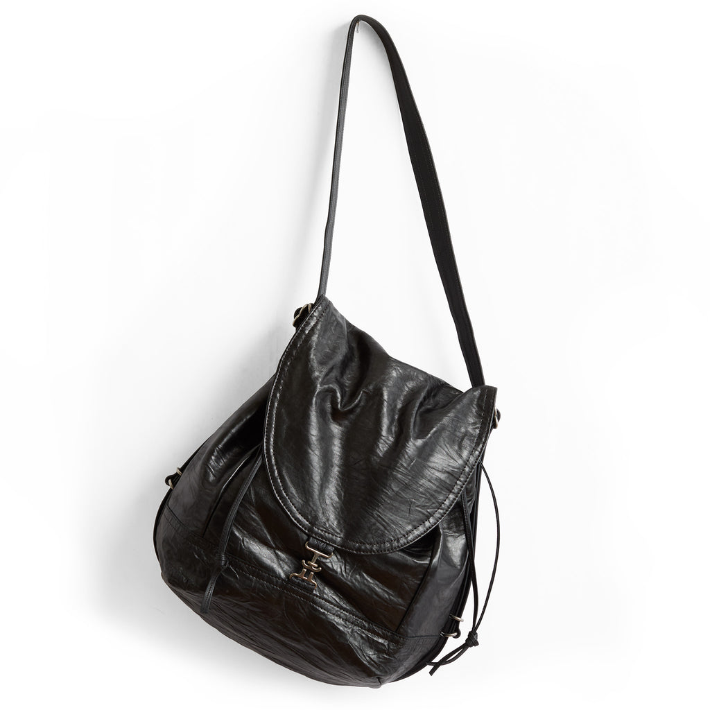 medium 1904 in flight black