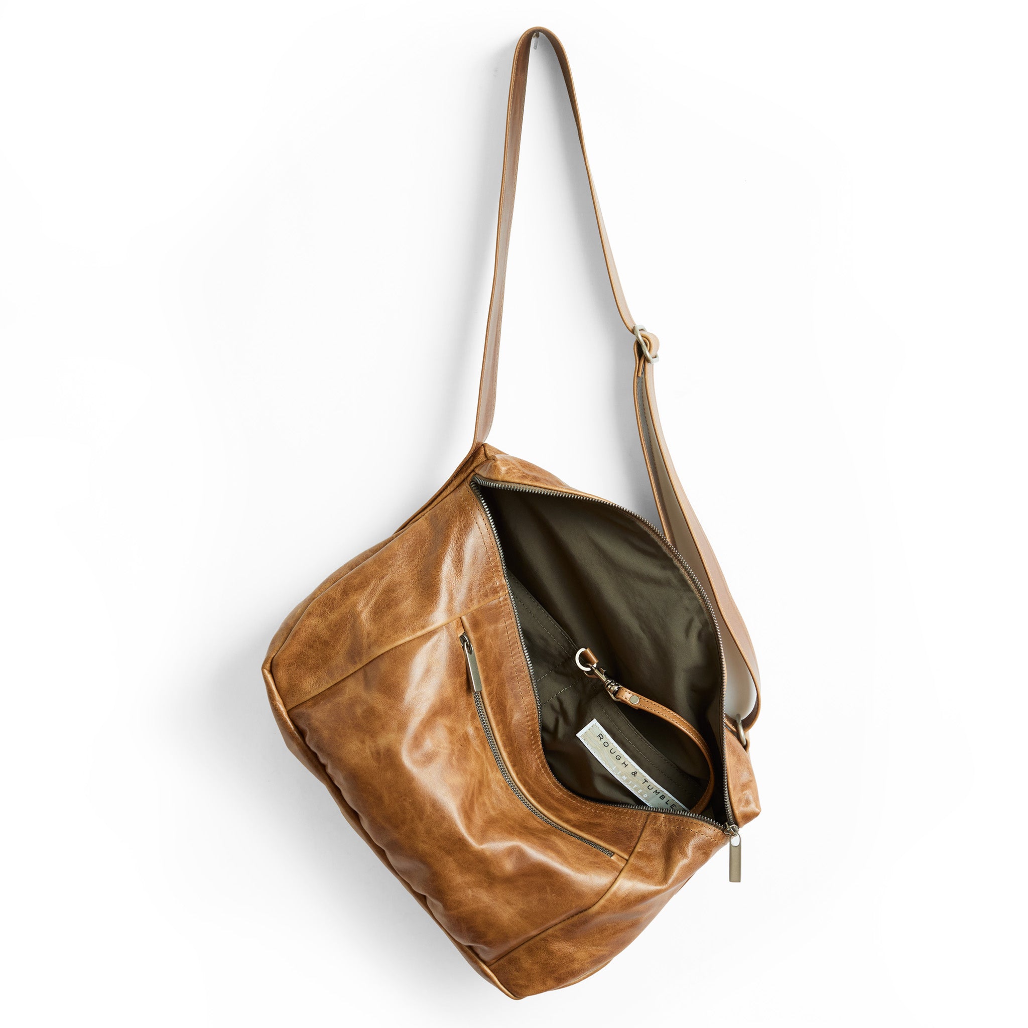 large winni in light saddle