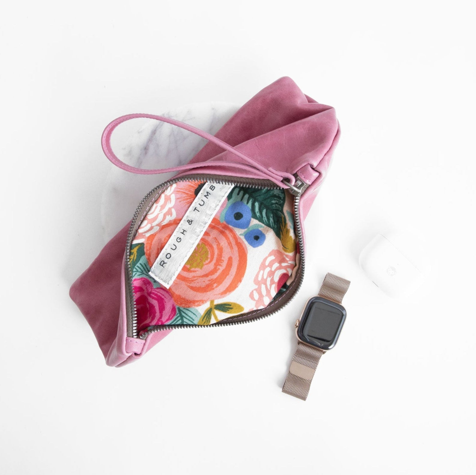 roro in charm, showcasing interior rifle co juliet rose cream lining