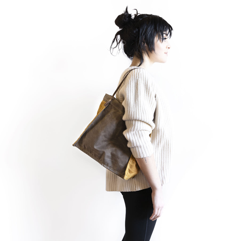 model / small