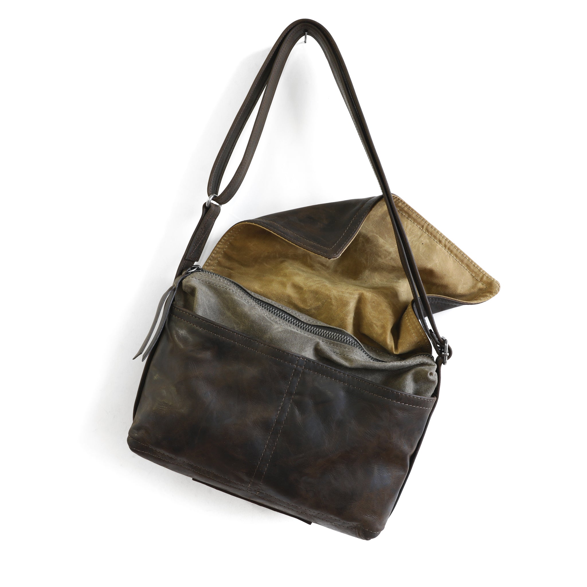 little book bag in distressed espresso